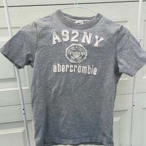 Arch Appliqué Graphic Youth